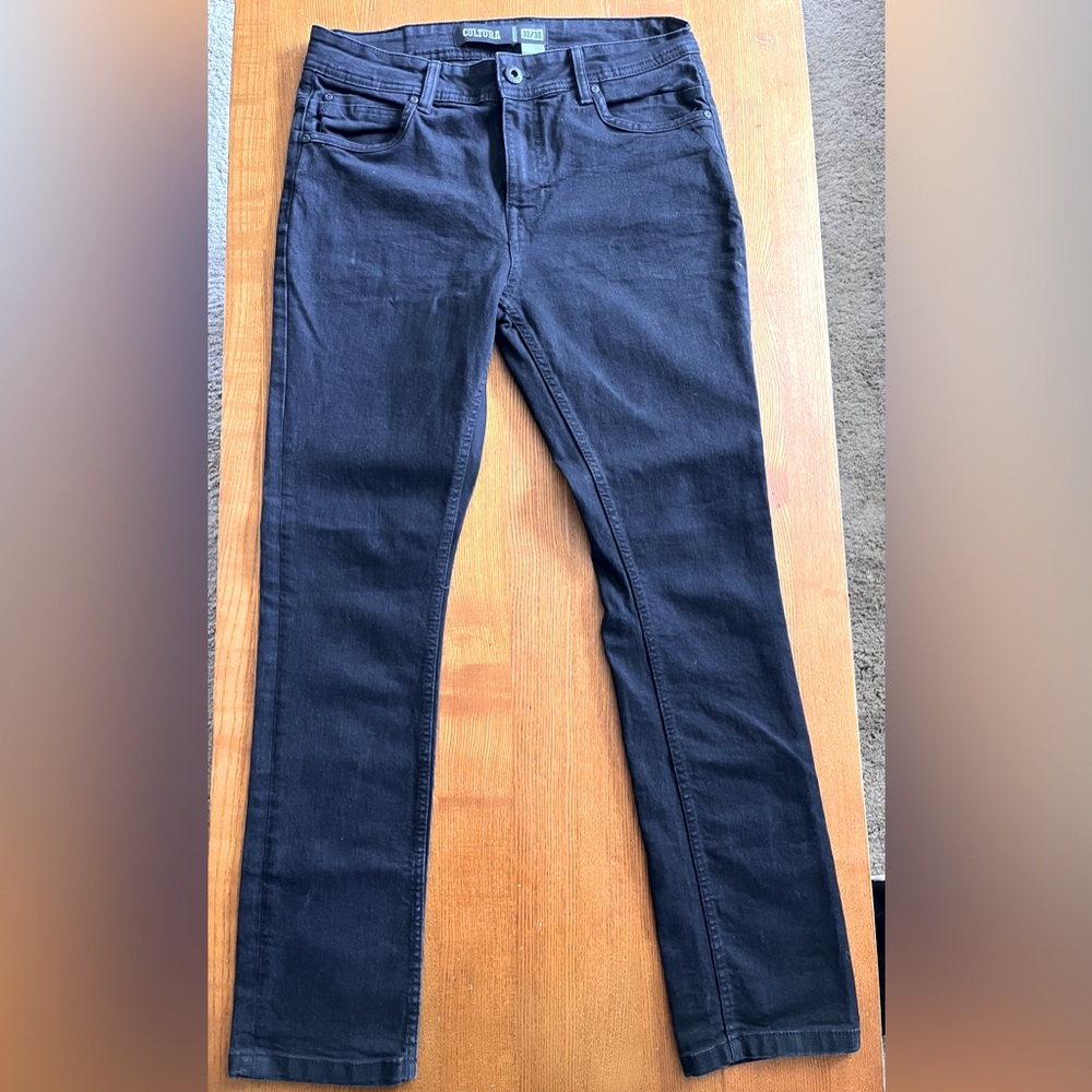 32/31 size, black skinny straight leg jeans